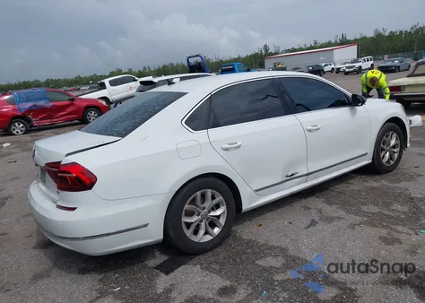 2017 Volkswagen Passat 1.8T S из США, поврежденный, VIN 1VWAT7A38HC085593